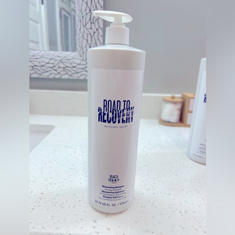 TIGI Bed Head Artistic Edit Moisturizing Shampoo For Damaged Hair. 32.79 oz